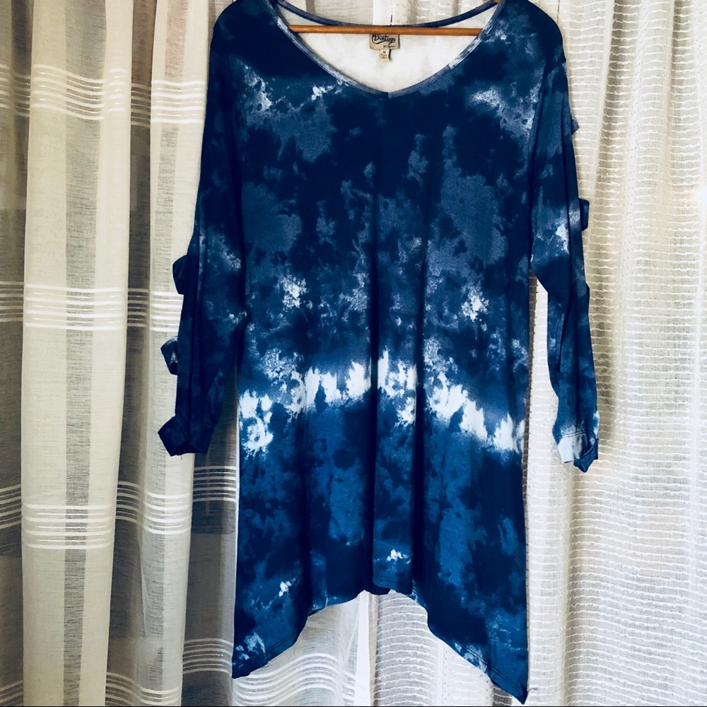 NEW Navy & White Shark Bite Tye Dye Tunic